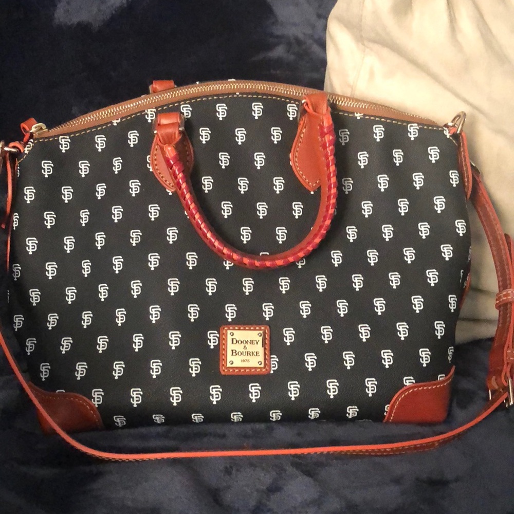 SF Giants Purse 100% authentic
